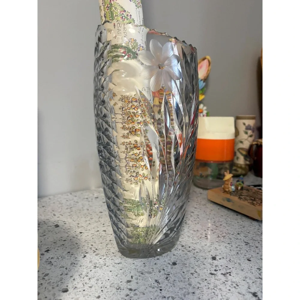 VTG Exquisite Dais Crystal Vase‎ Frosted Floral Cut Glass Heavy Elegant Decor